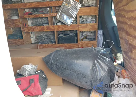 2018 Chevrolet Express 2500 Work Van z USA, uszkodzony, nr VIN 1GCWGAFG7J1344680